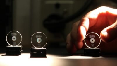 Camın İçine Terabaytlarca Veri Saklamak: 5D Optik Depolama Nasıl Çalışıyor?