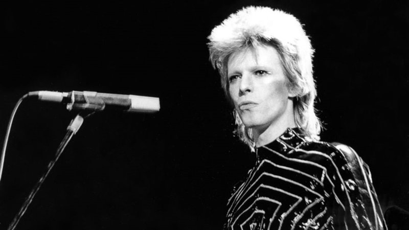 David Bowie: Rock Müziğin Bukalemunu ve Kültürel Dönüşümün Simgesi