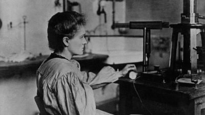 Marie Curie Kimdir? Hayatı, Bilimsel Çalışmaları ve Nobel Ödülleri