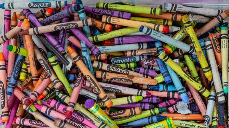 Pastel Boya Okul Çantasına Nasıl Girdi? Renkli Boyanın Tarihi