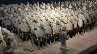 Terracotta Ordusu: Qin Shi Huang’ın Yeraltı Ordusu