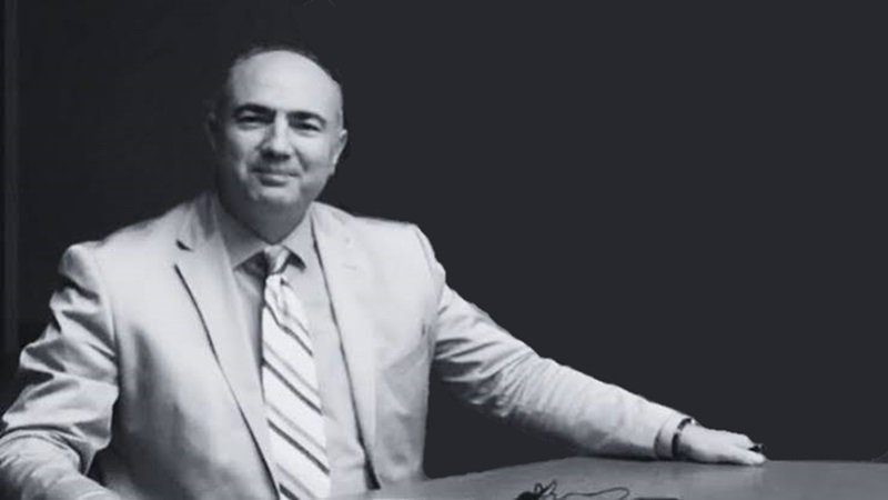 Vedat Yenerer: Savaş Muhabirliğine Adanmış Bir Gazetecilik Kariyeri