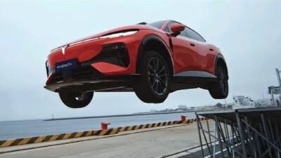 Voyah Passion S: Tünelde 360 Derece Dönen Çinli Elektrikli Otomobil